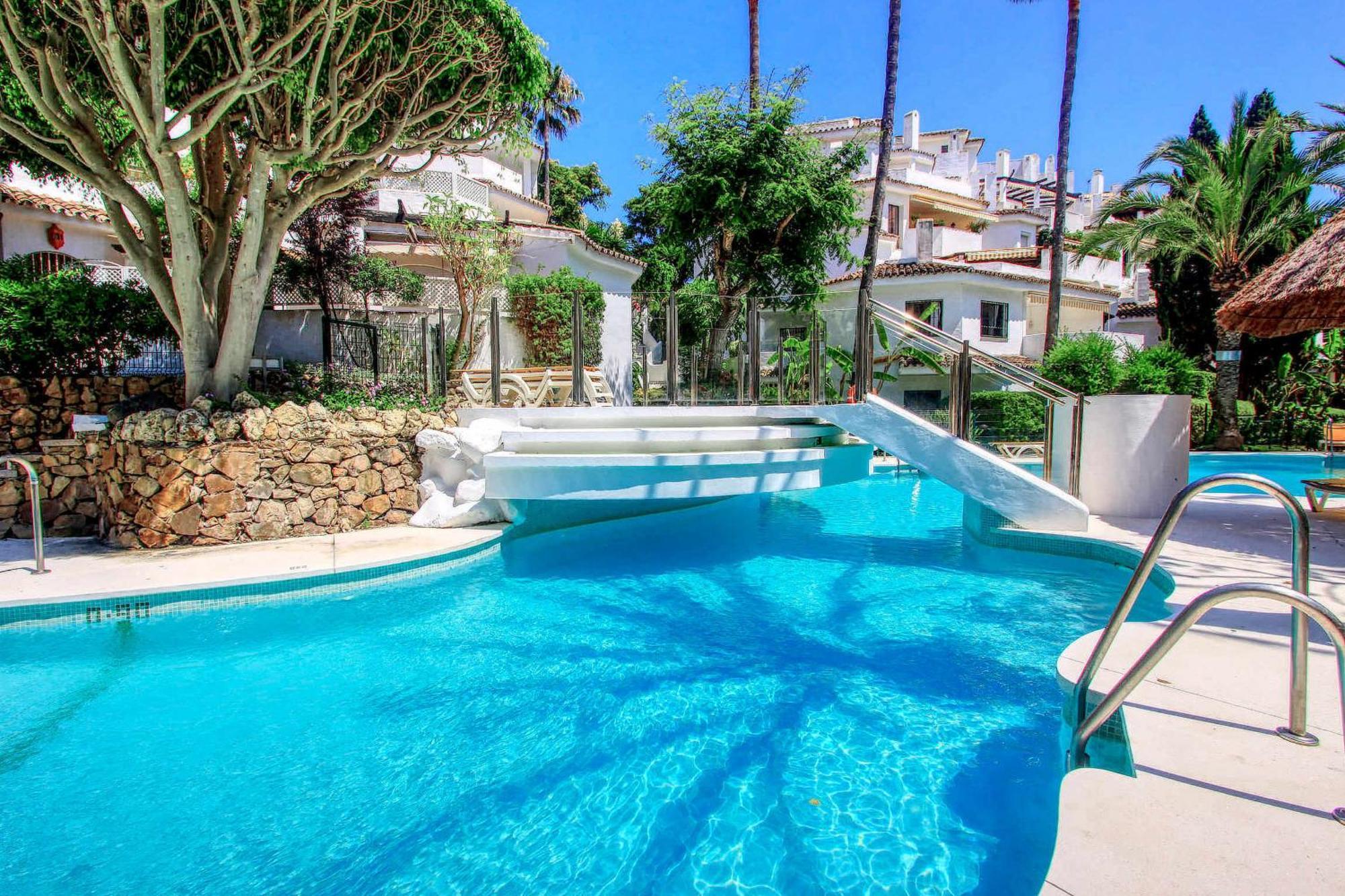 1080 Beachfront Penthouse 3 Floors Jacuzzi 2 Pools Wifi Roof Terrace Marbellac Extérieur photo