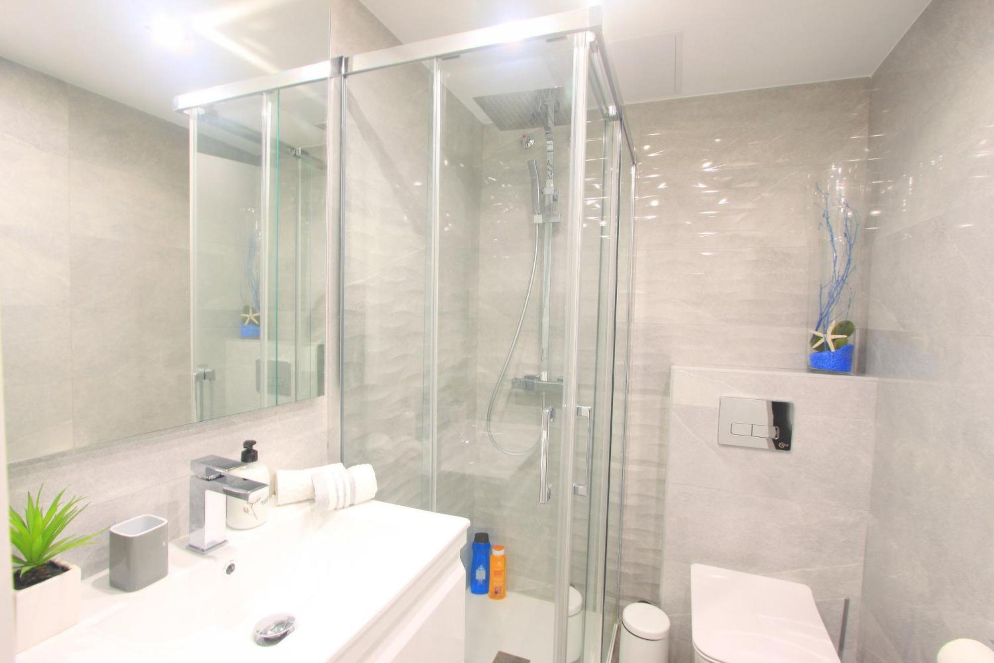 1080 Beachfront Penthouse 3 Floors Jacuzzi 2 Pools Wifi Roof Terrace Marbellac Extérieur photo