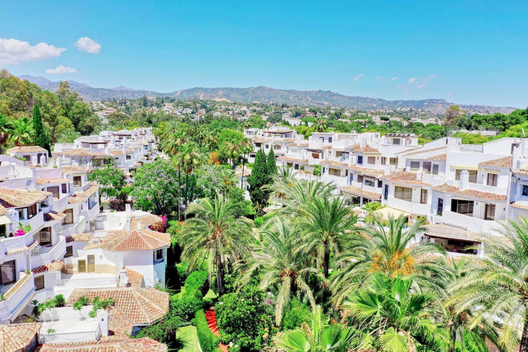 1080 Beachfront Penthouse 3 Floors Jacuzzi 2 Pools Wifi Roof Terrace Marbellac Extérieur photo