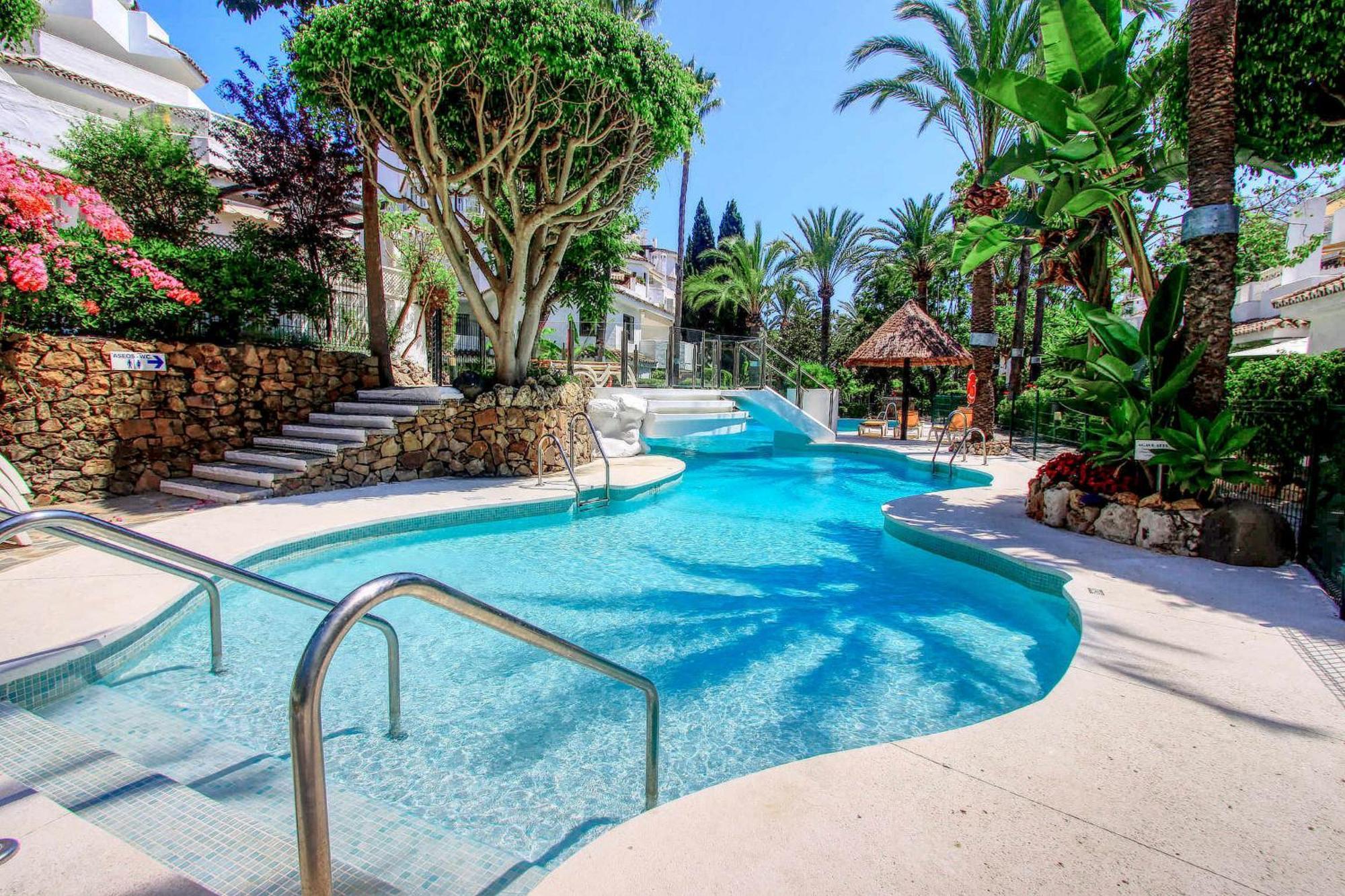 1080 Beachfront Penthouse 3 Floors Jacuzzi 2 Pools Wifi Roof Terrace Marbellac Extérieur photo