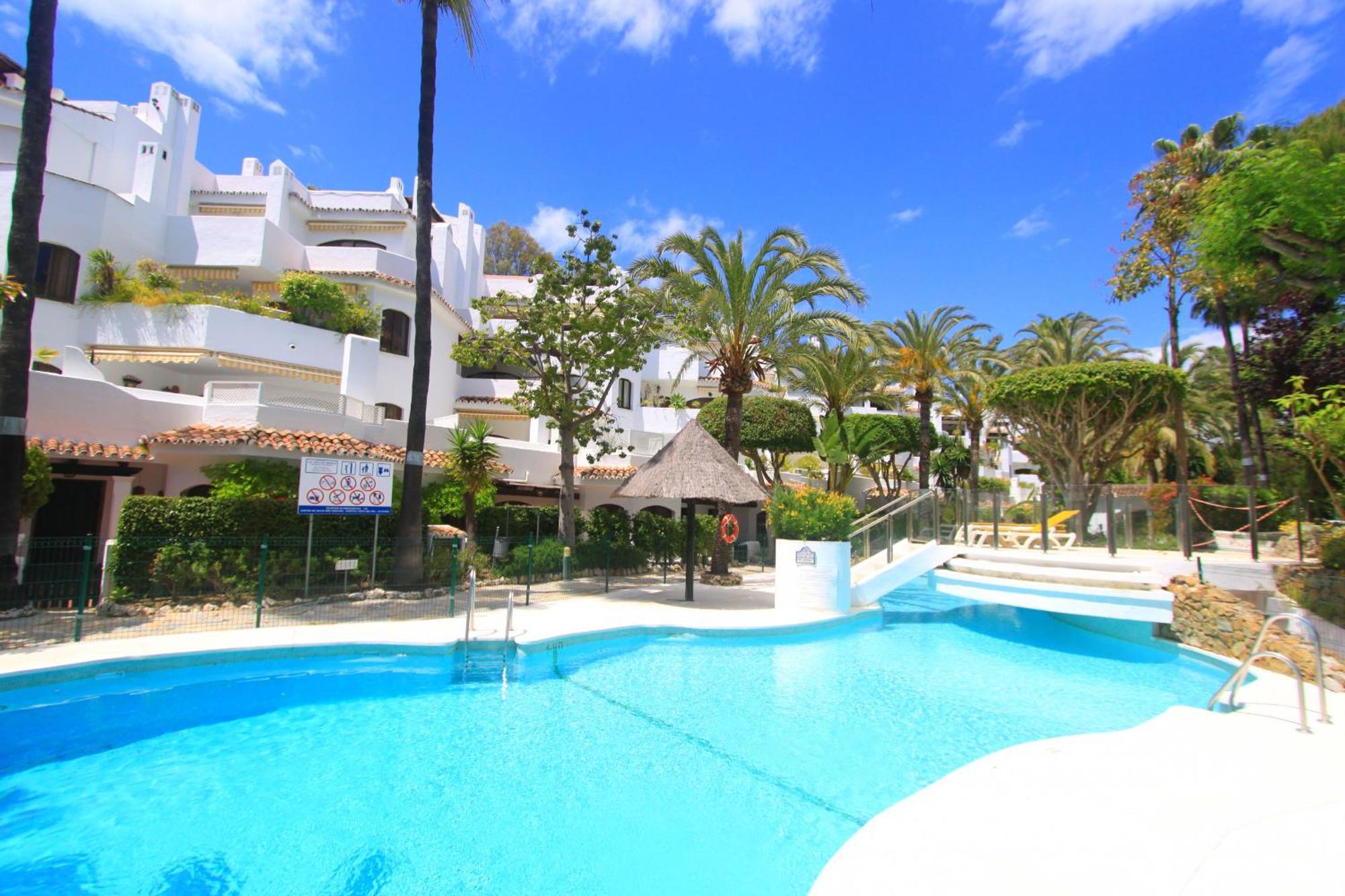 1080 Beachfront Penthouse 3 Floors Jacuzzi 2 Pools Wifi Roof Terrace Marbellac Extérieur photo